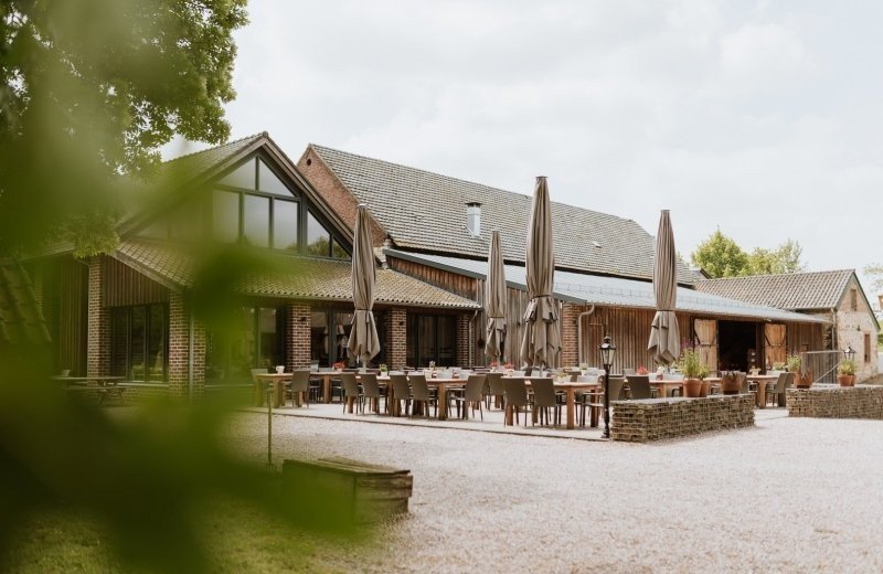 Terras buiten bij brasserie eyserhof